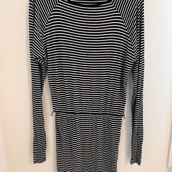 Michael Kors striped dress with belt - Picture 6 of 8